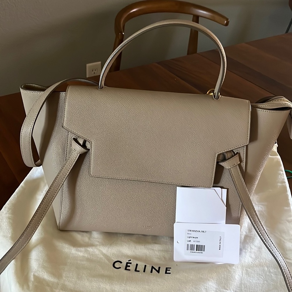 Celine MINI BELT BAG IN GRAINED CALFSKIN
LIGHT TAUPE
